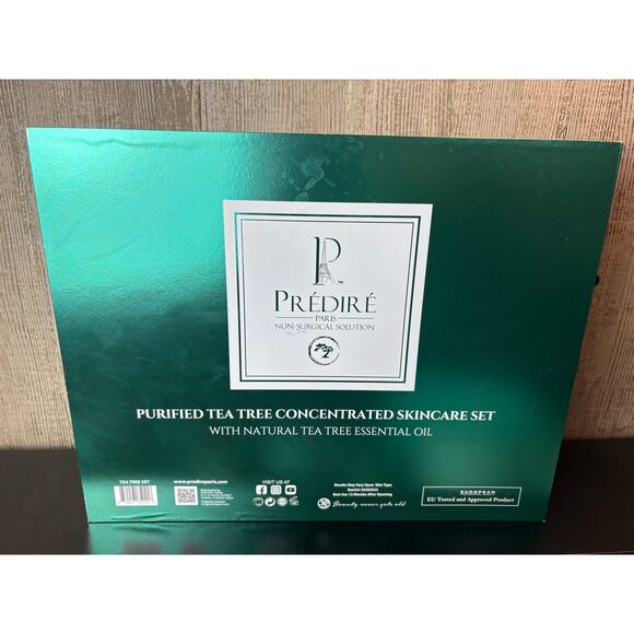 Predire Paris 32-Piece Tea Tree Clarifying Skincare Set - Picture 2 of 7